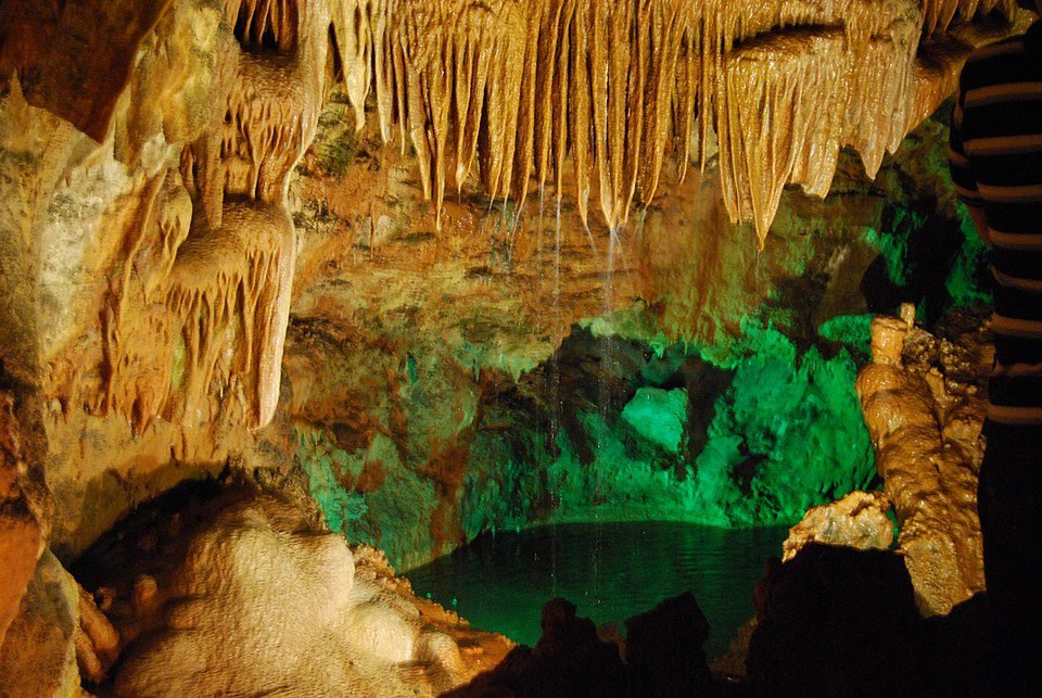 Mira de Aire Caves