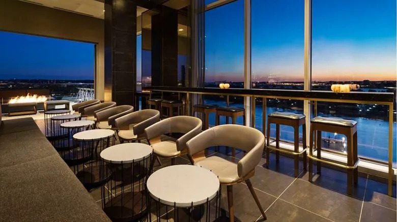 Canopy by Hilton Washington